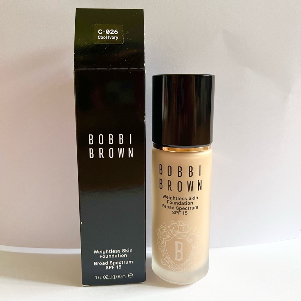 Bobbi Brown Weightless Foundation #Cool Ivory C-026